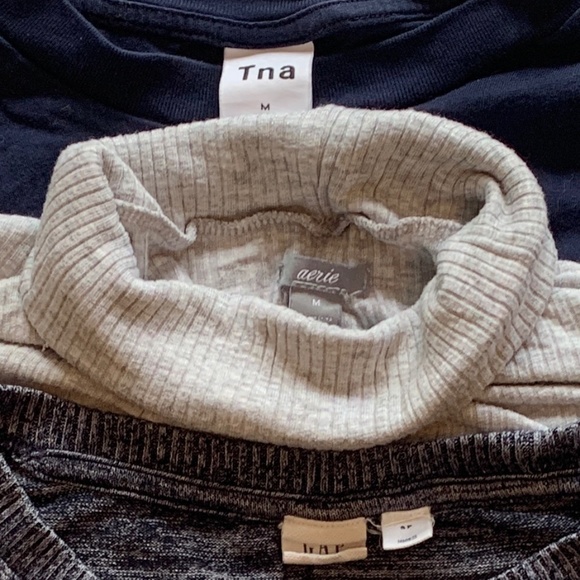 Aerie Ribbed Gray Turtleneck Bodysuit - Picture 3 of 3